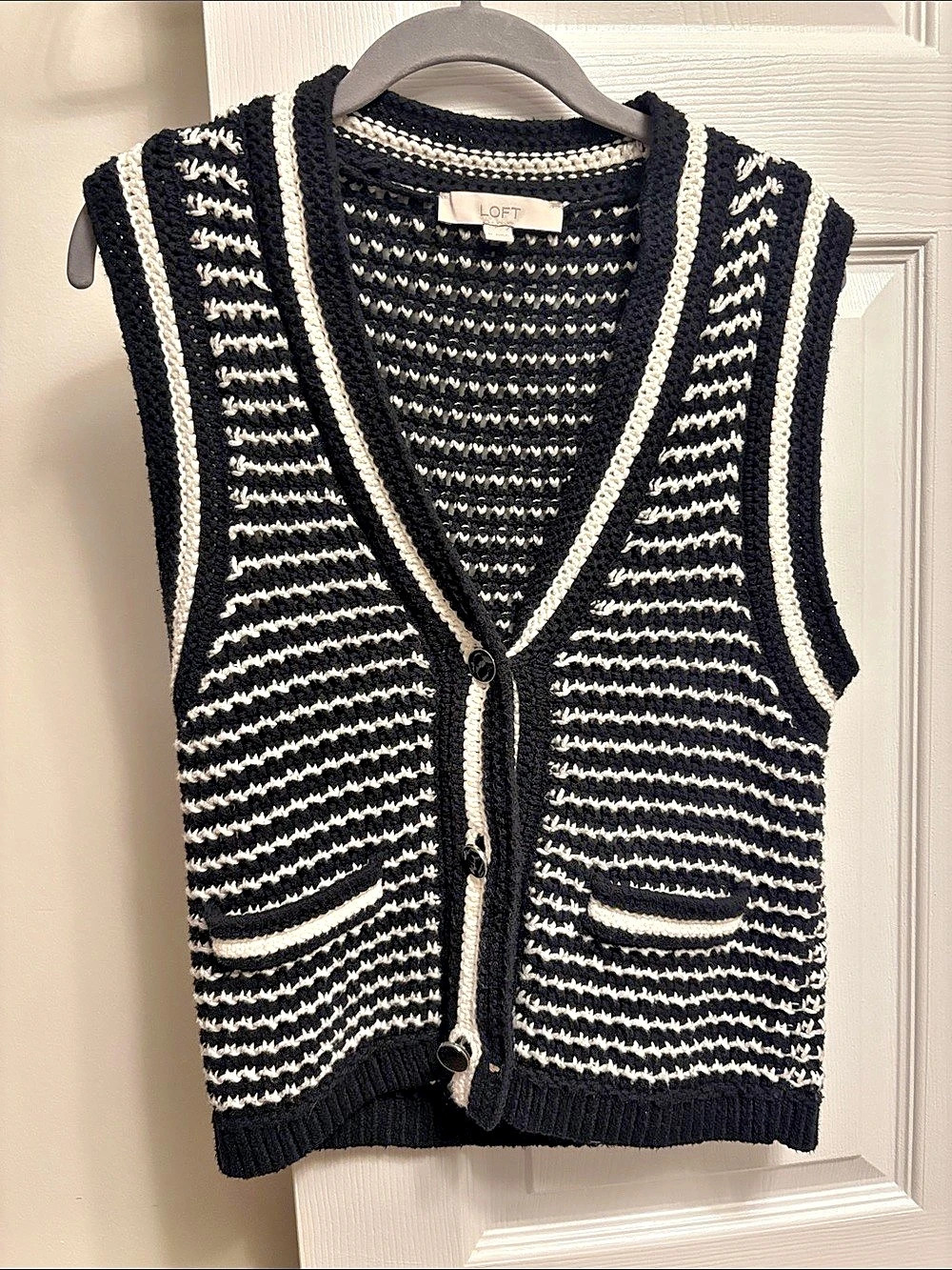 LOFT Black & White Striped Vest Size Medium Like New